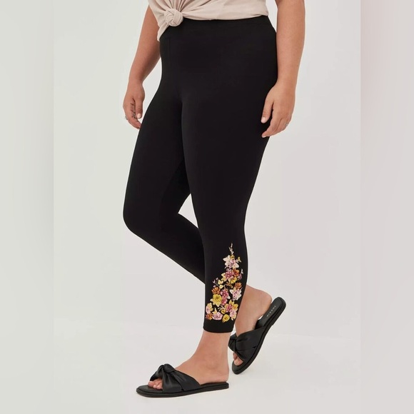Torrid Crop Signature Waist Premium Garden Floral Legging Black 5X #1712 - Picture 1 of 4